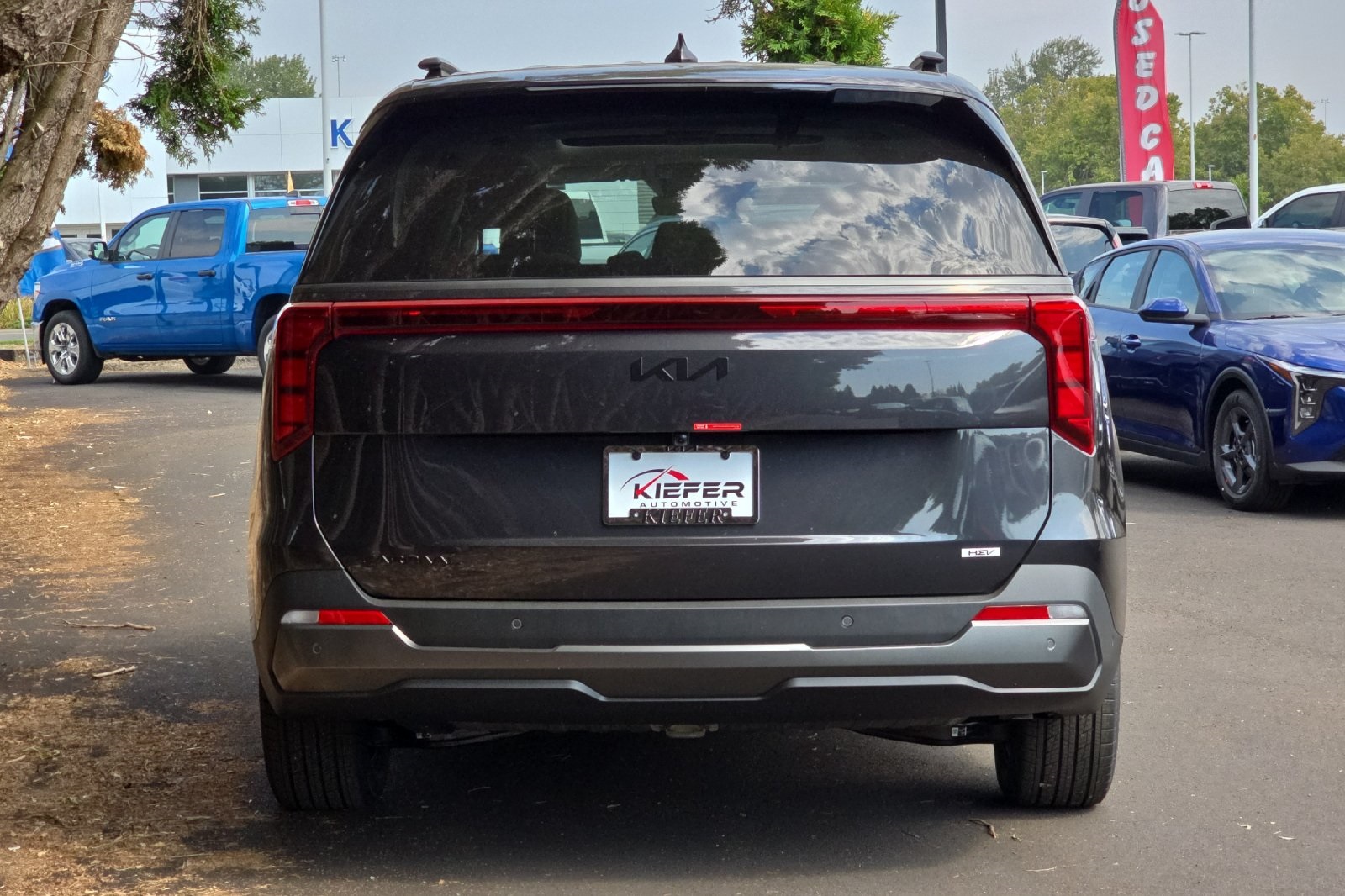 2026 Kia Carnival SX Prestige photo 3