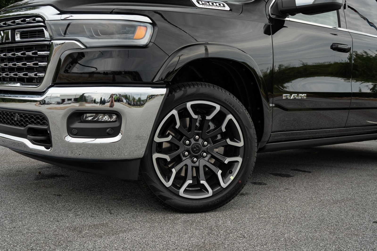 2026 Ram 1500 Limited photo 4