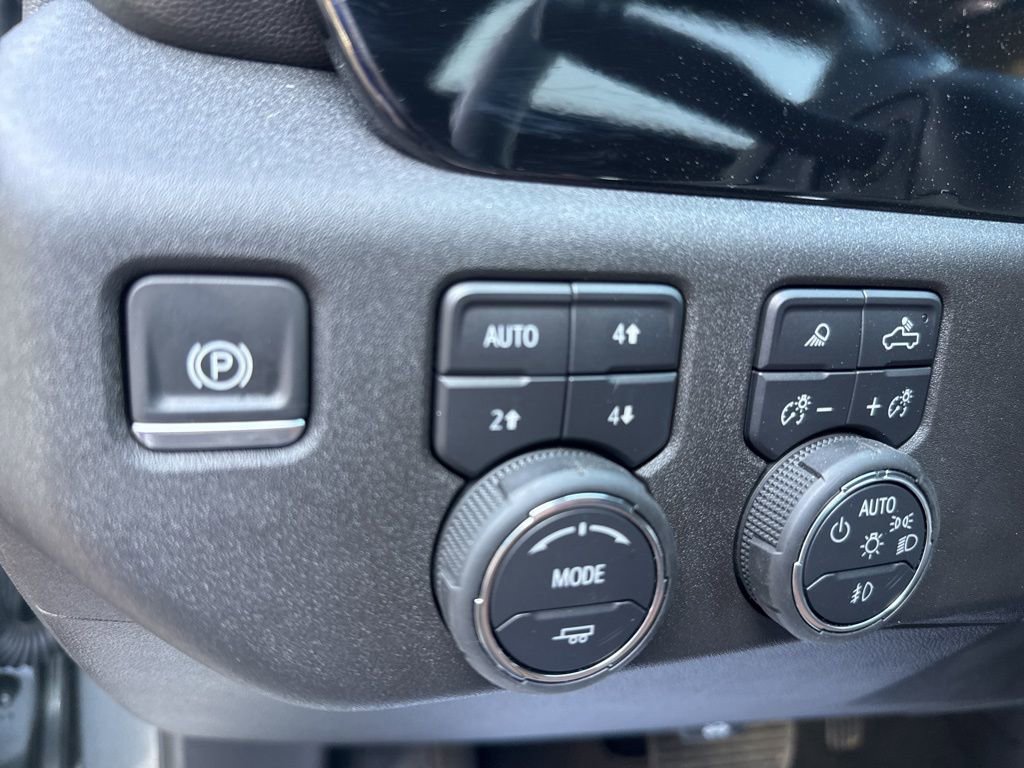 2024 Chevrolet Silverado 1500 High Country photo 38