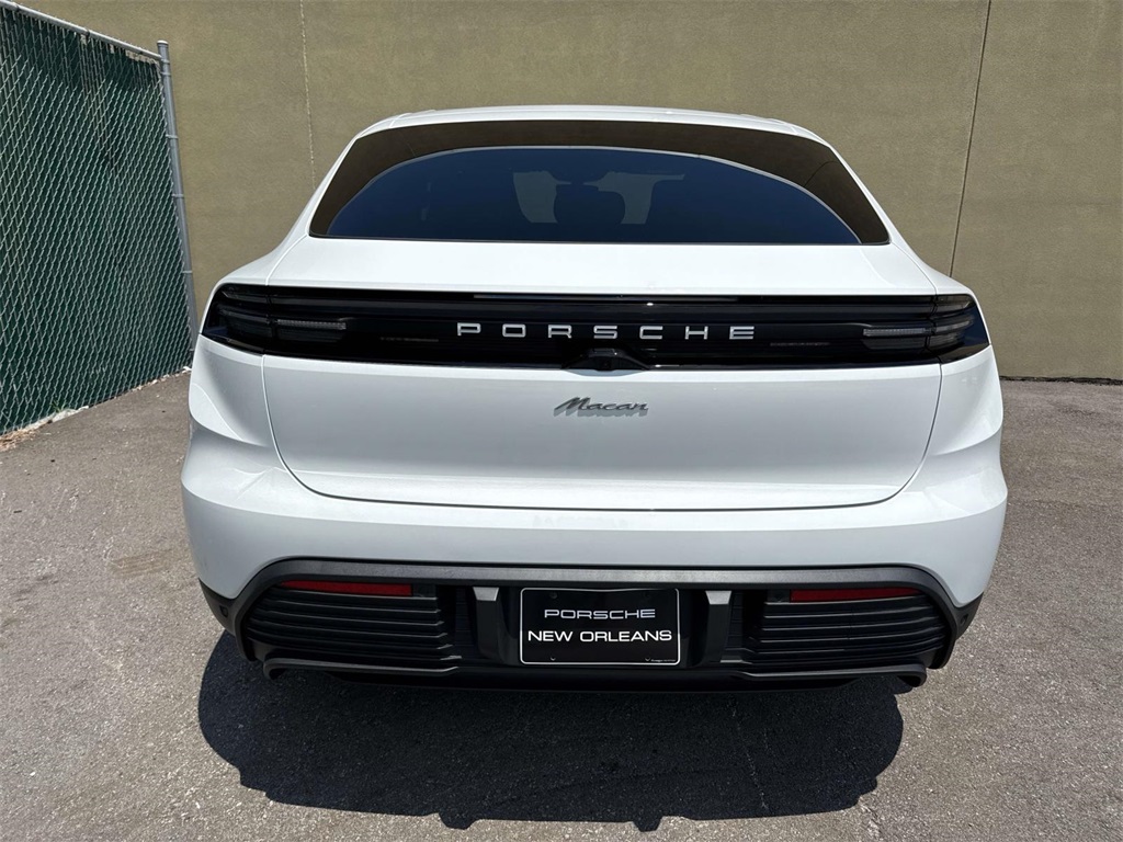 2025 Porsche Macan Electric photo 10