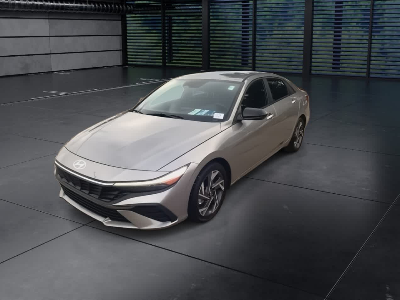 2025 Hyundai Elantra SEL Sport photo 4