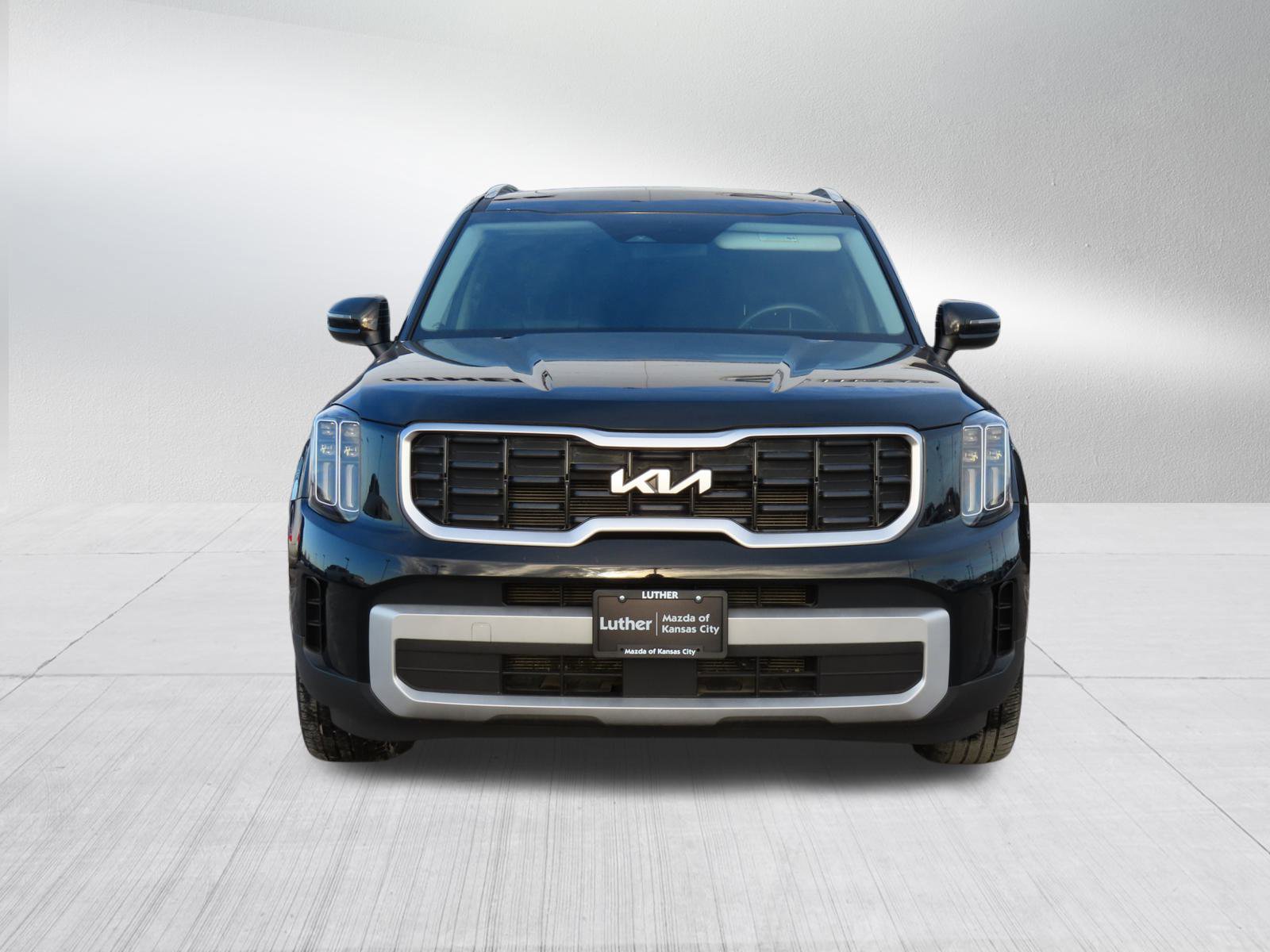 Used 2024 Kia Telluride S with VIN 5XYP6DGC3RG473256 for sale in Kansas City