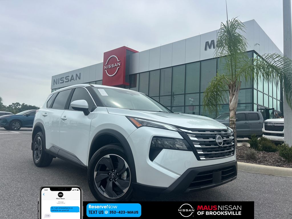 2026 Nissan Rogue SV's photo