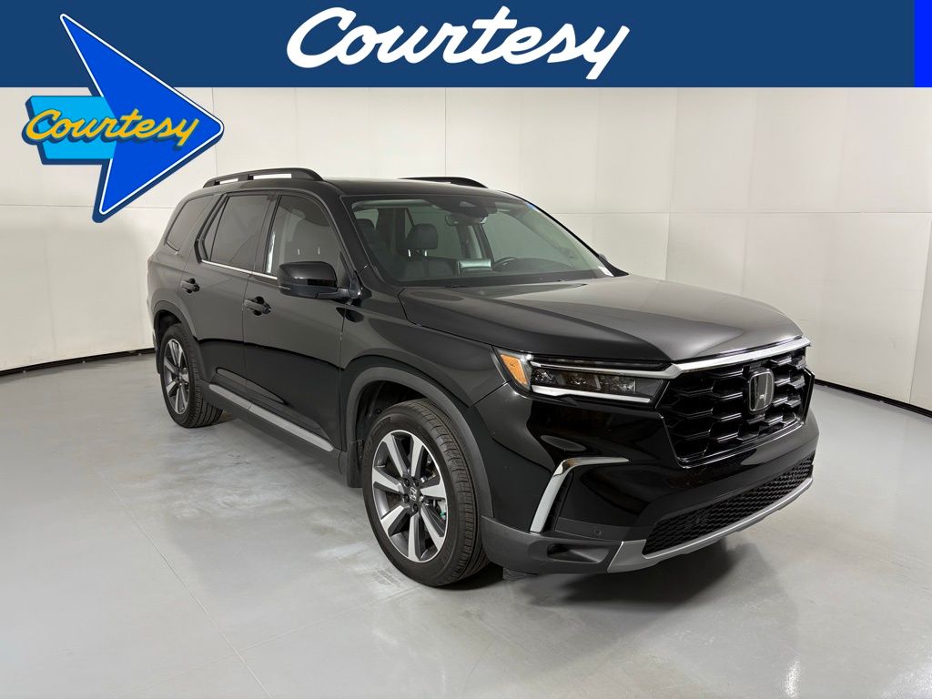 2025 Honda Pilot Touring's photo