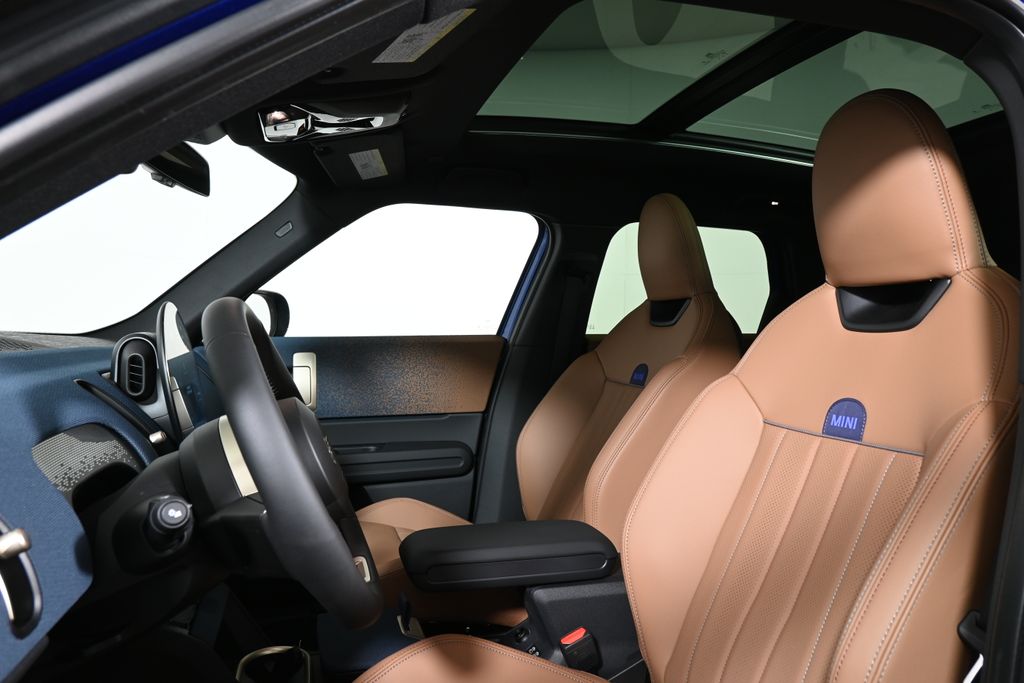 2025 Mini Countryman S ALL4 Iconic photo 12