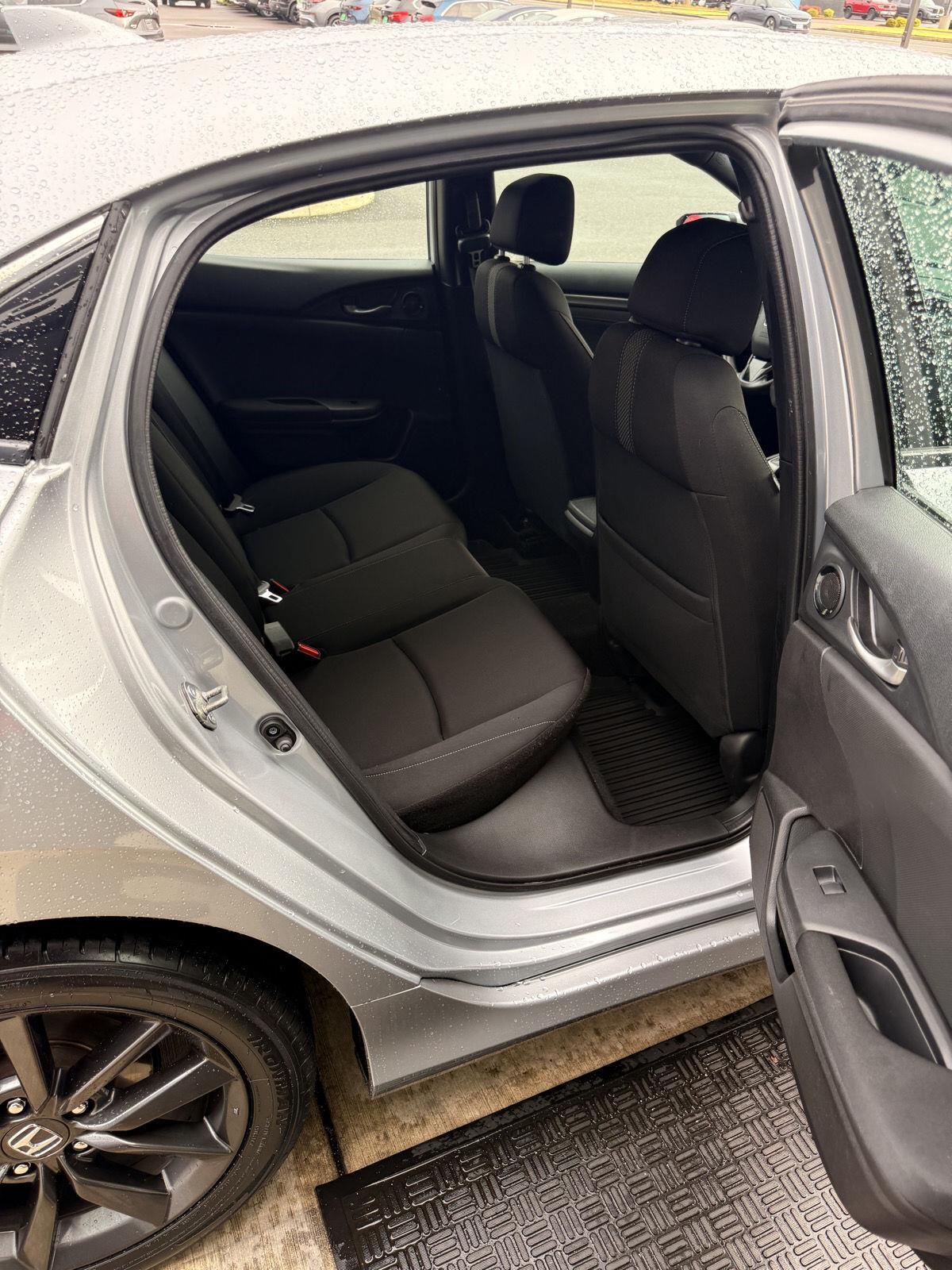 2020 Honda Civic Hatchback EX photo 19