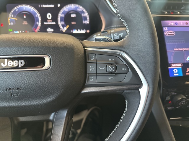 2025 Jeep Grand Cherokee Limited photo 25