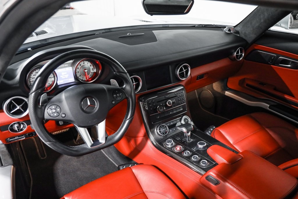 2011 Mercedes Benz SLS AMG photo 43