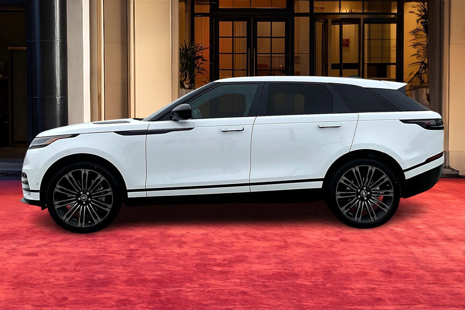 2026 Land Rover Range Rover Velar SE photo 2