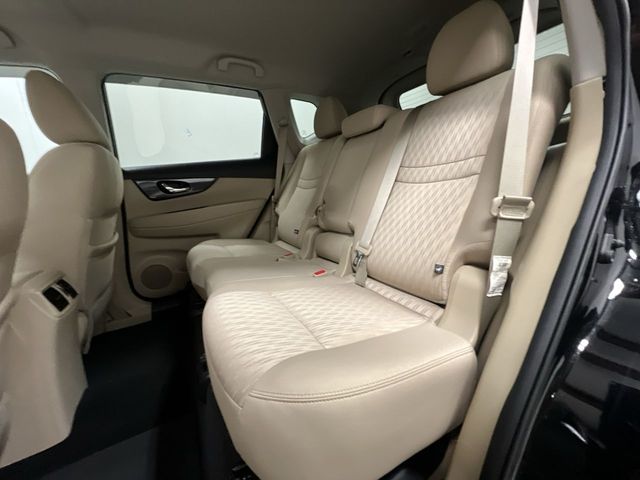 2017 Nissan Rogue S photo 22
