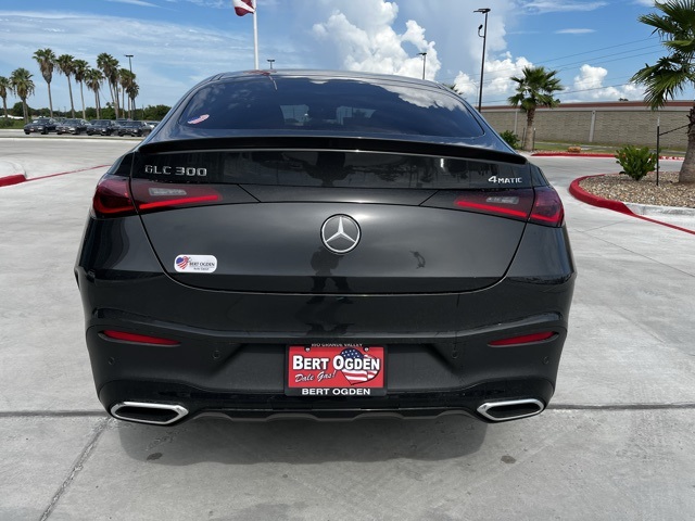 2026 Mercedes Benz GLC 300 4MATIC photo 4