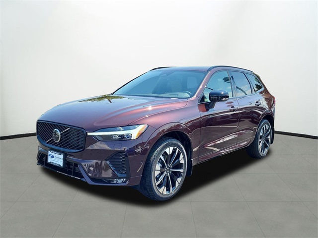 2026 Volvo XC60 Plus's photo