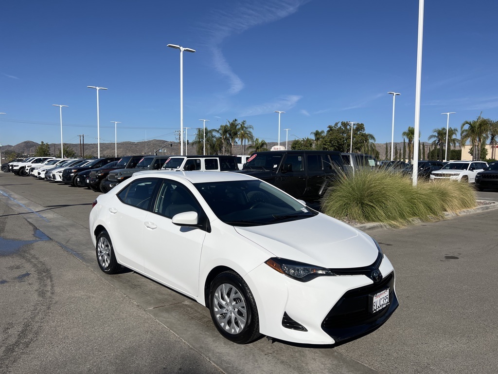 Used 2019 Toyota Corolla LE with VIN 2T1BURHE2KC231296 for sale in Hemet, CA