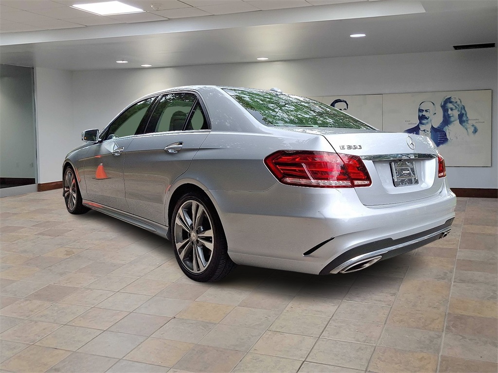 2016 Mercedes Benz E 350 4MATIC Sedan photo 4