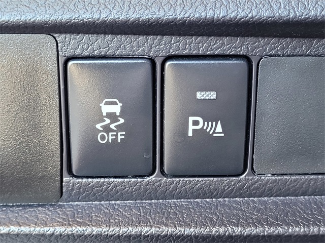 2020 Toyota Sienna SE photo 15