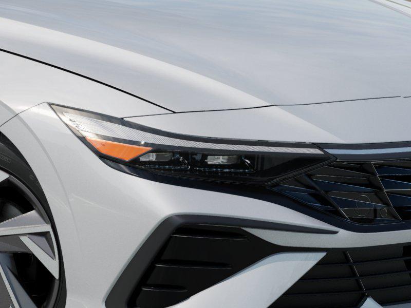 2025 Hyundai Elantra Limited photo 8