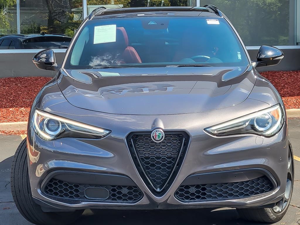2022 Alfa Romeo Stelvio Ti Sport photo 2