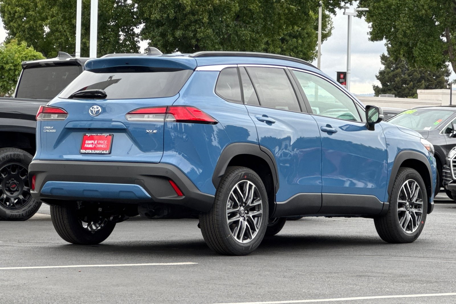 2026 Toyota Corolla Cross XLE photo 2