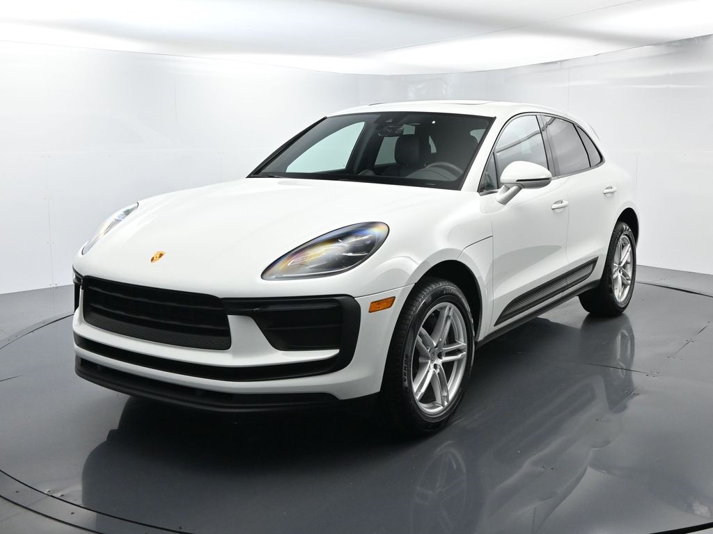 2022 Porsche Macan
