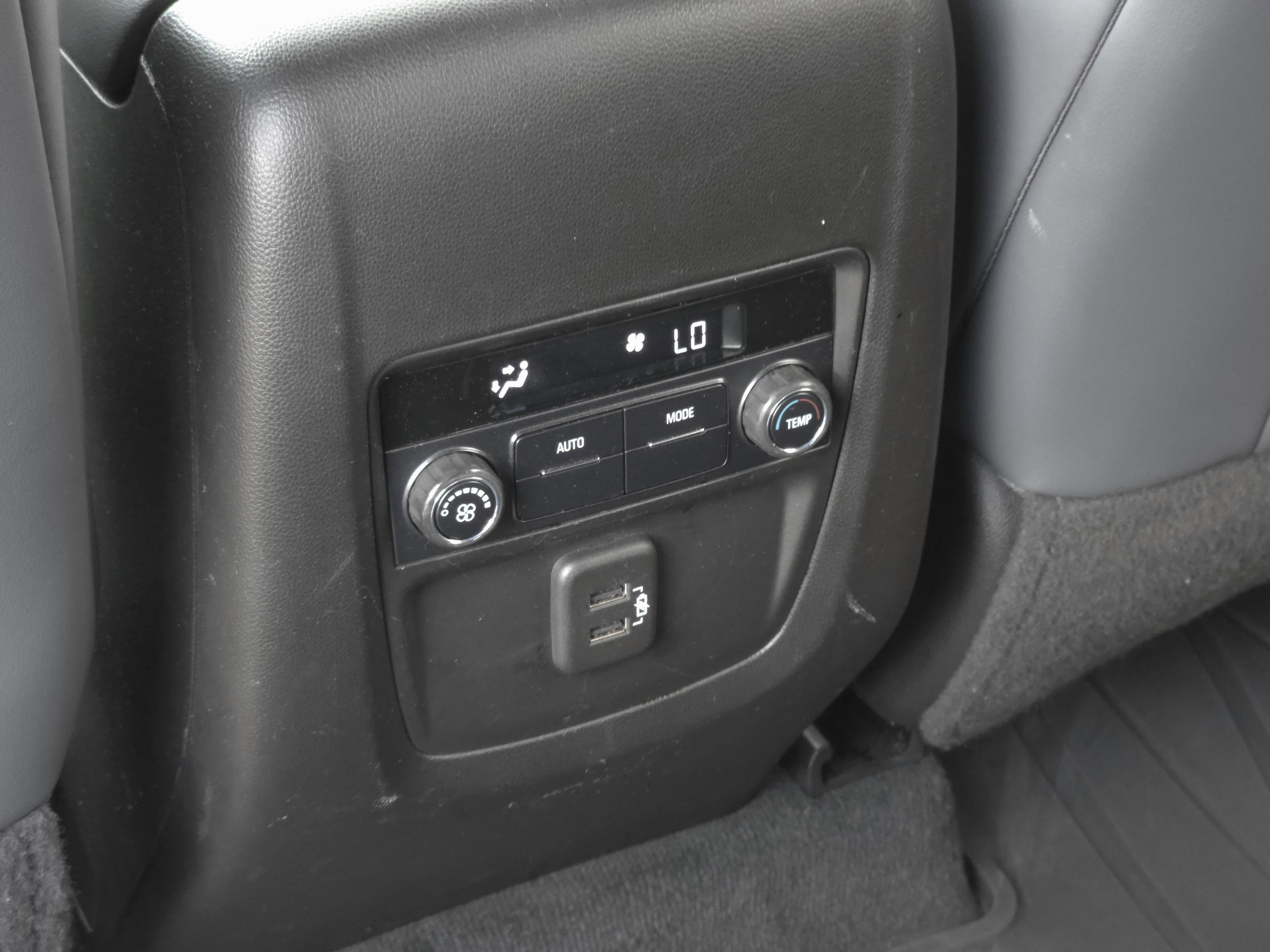 2022 Buick Enclave Essence photo 13