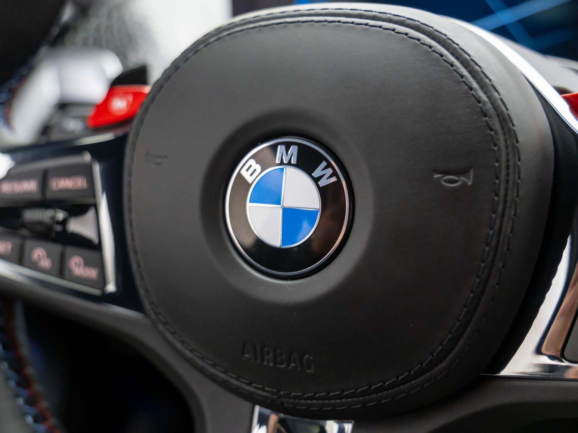 New 2025 Carbon Black Metallic BMW Base image 23