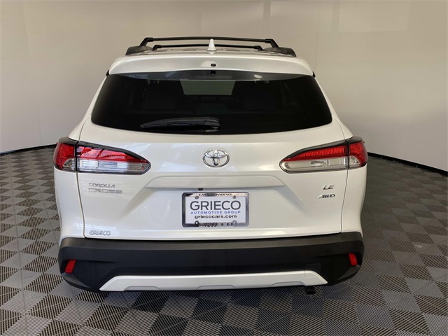 2023 Toyota Corolla Cross LE photo 6