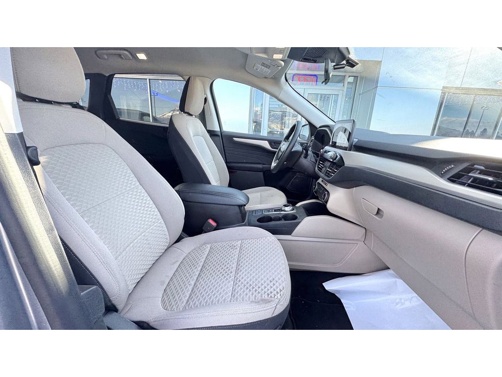 2022 Ford Escape SE photo 7