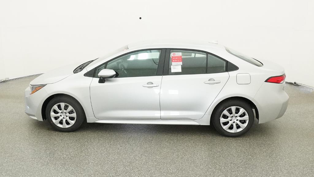 2025 Toyota Corolla LE photo 9