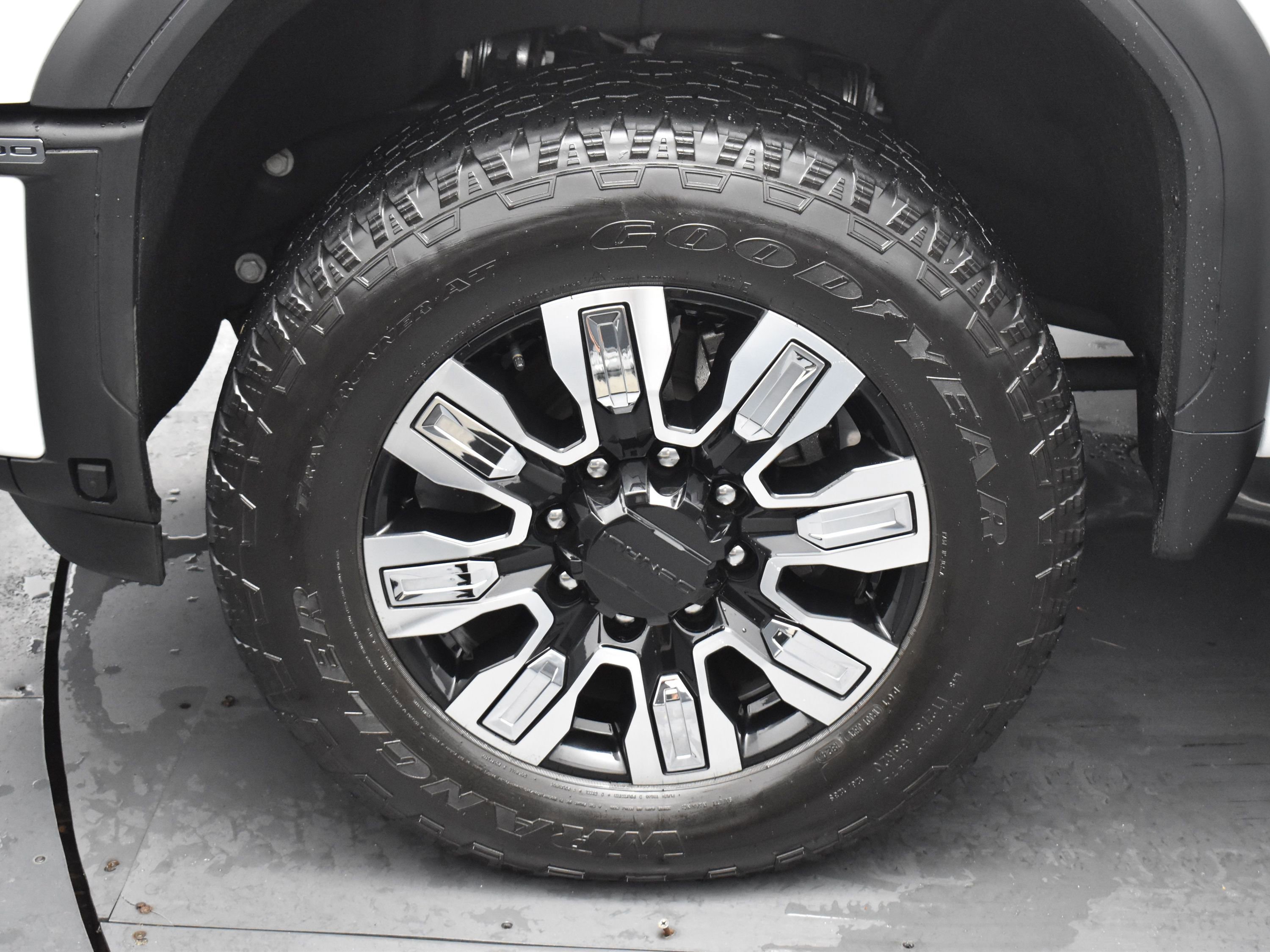 2024 Gmc Sierra 2500 HD Denali photo 36