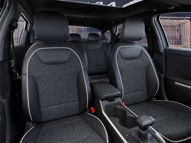 2025 Kia K4 GT-Line photo 12