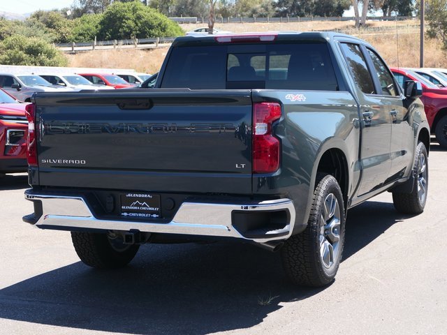 2025 Chevrolet Silverado 1500 LT photo 3