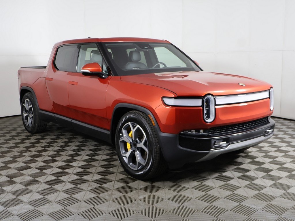 Used 2022 Rivian R1T Adventure with VIN 7FCTGAAA2NN014542 for sale in Parma, OH