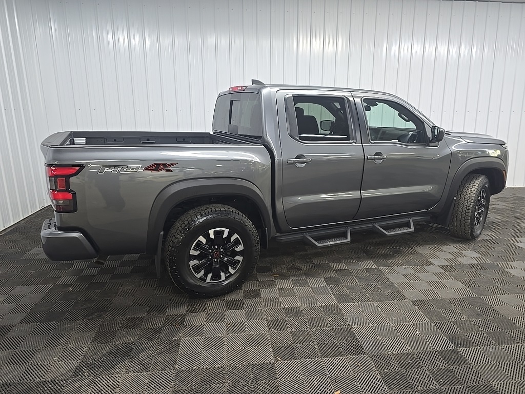 2023 Nissan Frontier PRO-4X photo 3
