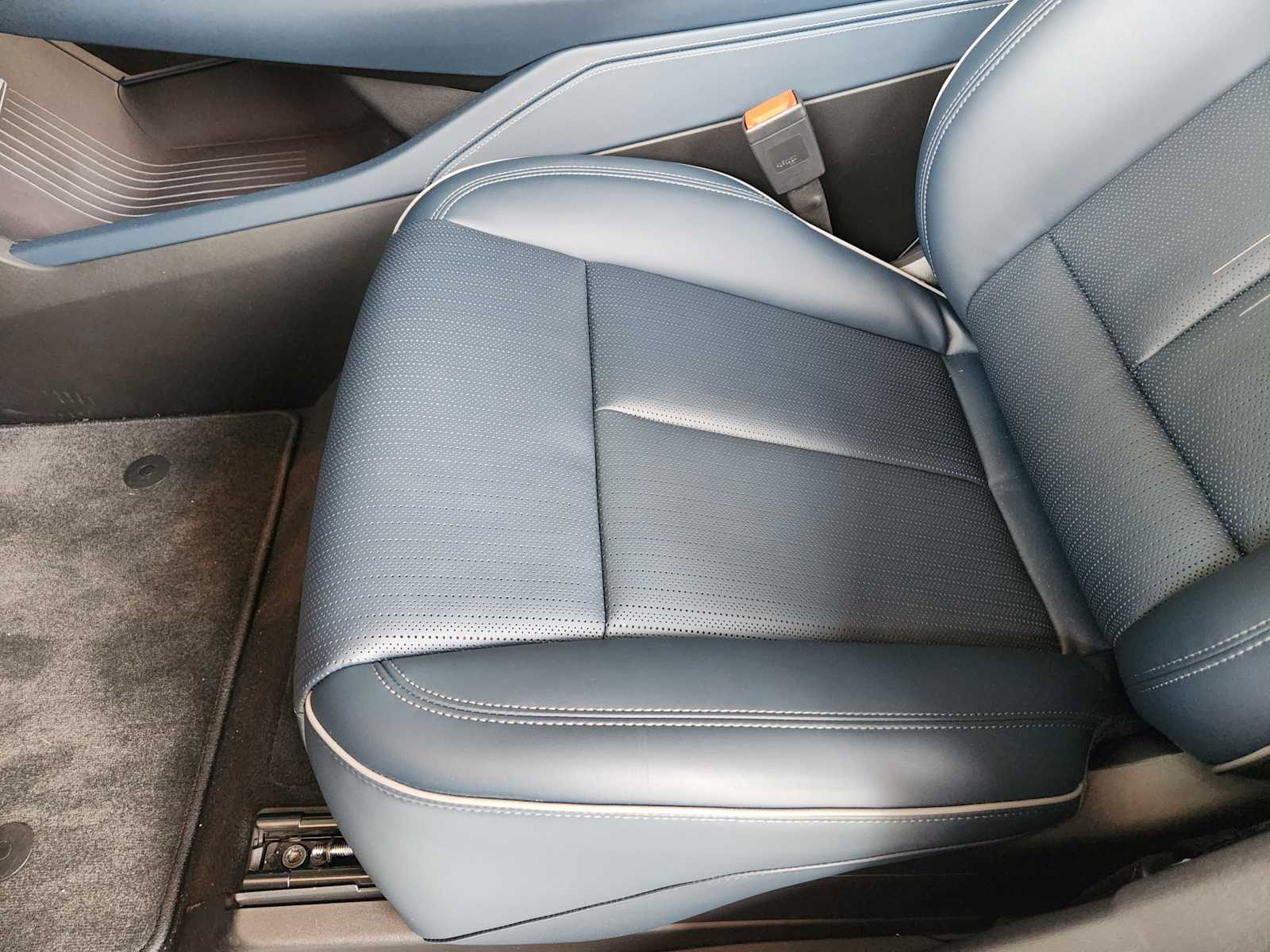 2025 Cadillac Escalade IQ Sport photo 16