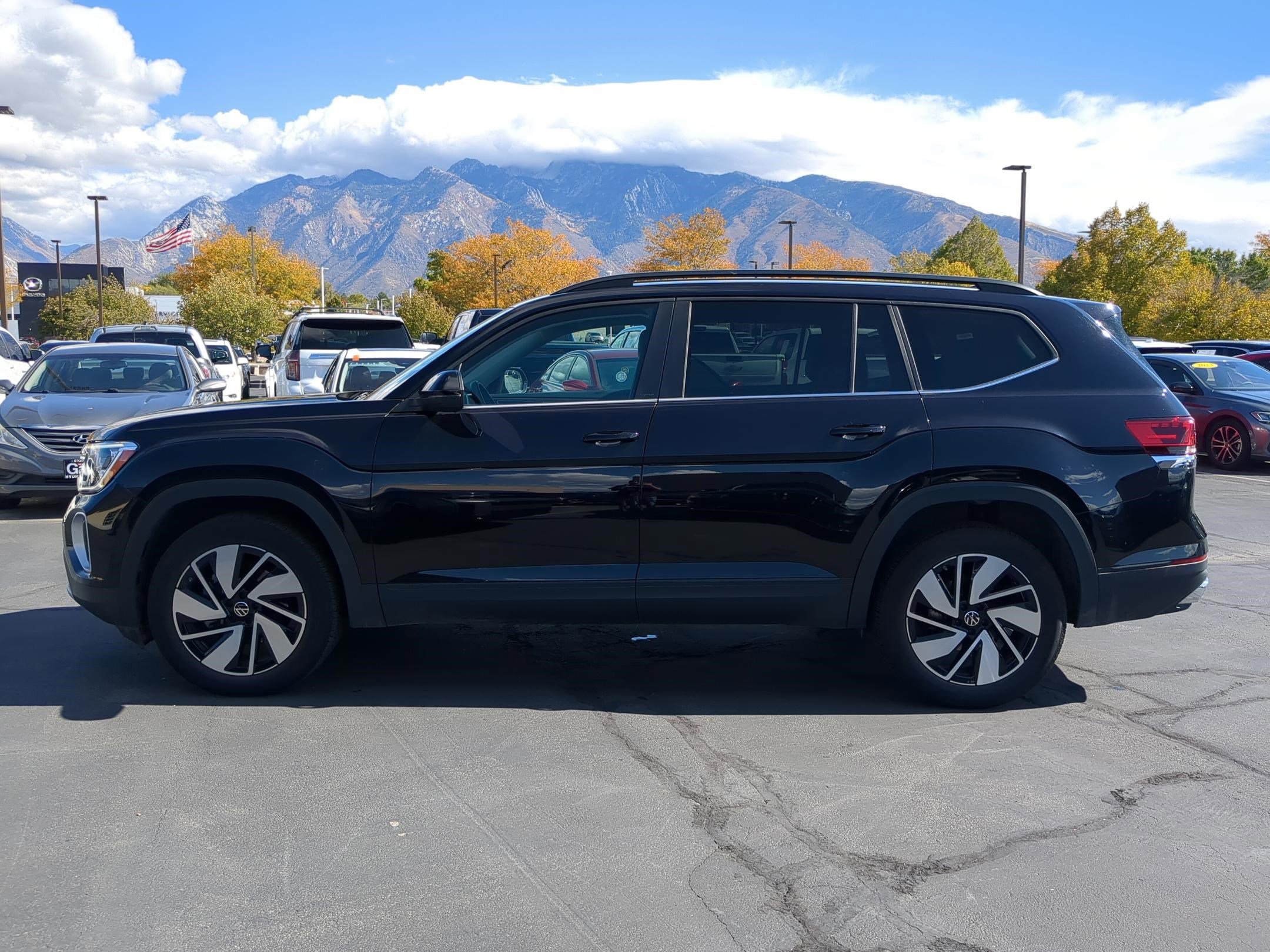 2025 Volkswagen Atlas SE Technology photo 4