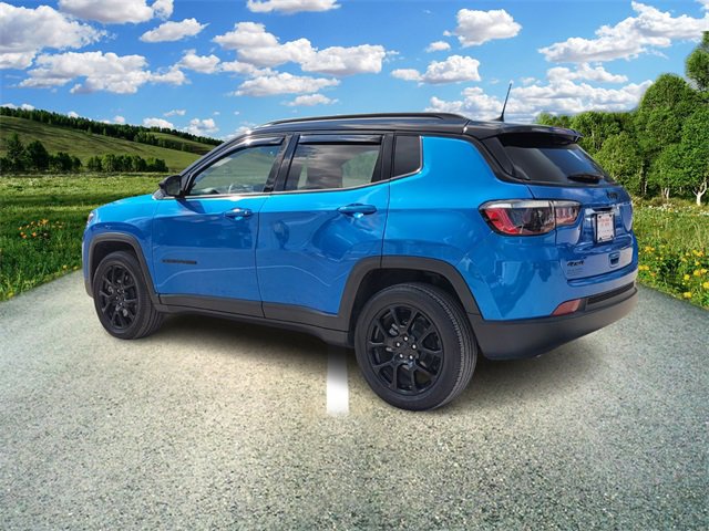 2023 Jeep Compass Altitude photo 3