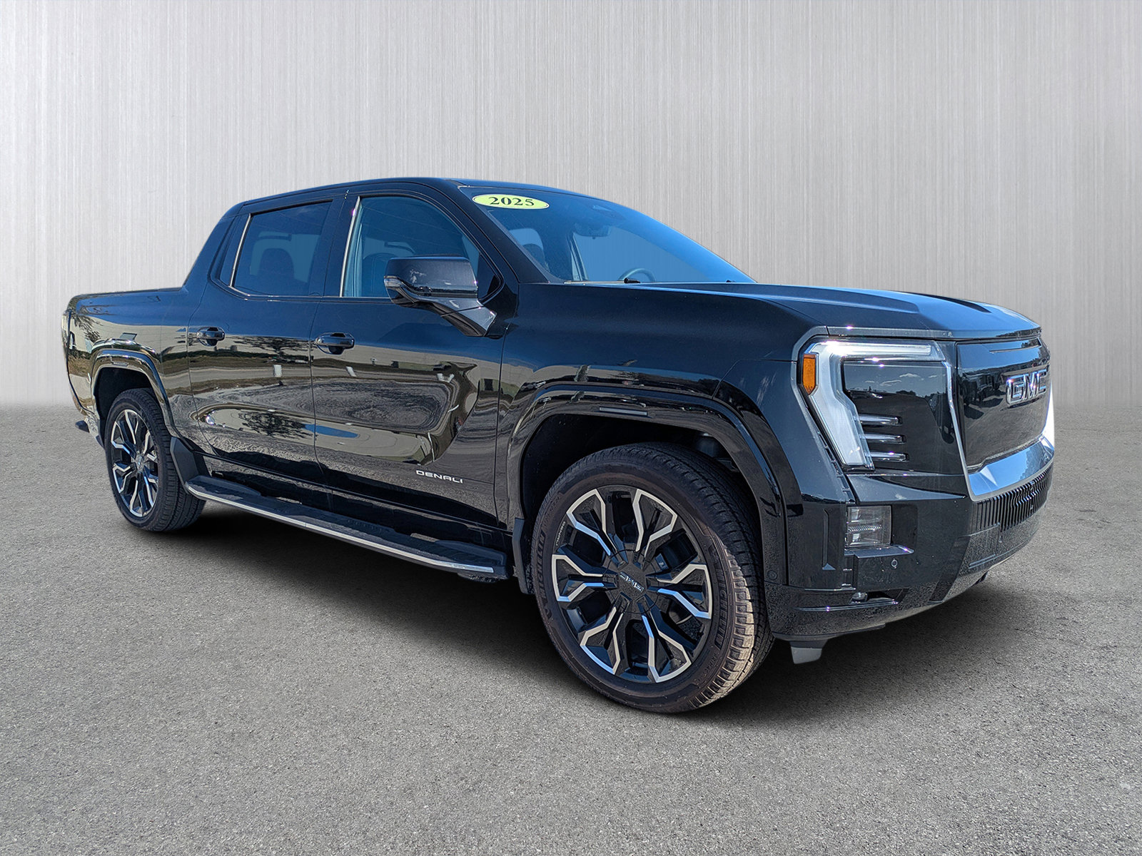 2025 GMC Sierra EV Denali's photo