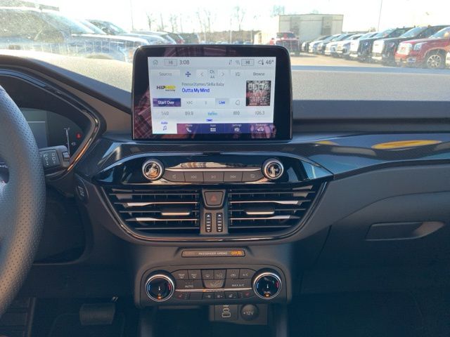 2025 Ford Escape ST-Line photo 17