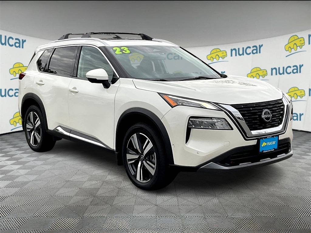 2023 Nissan Rogue SL's photo