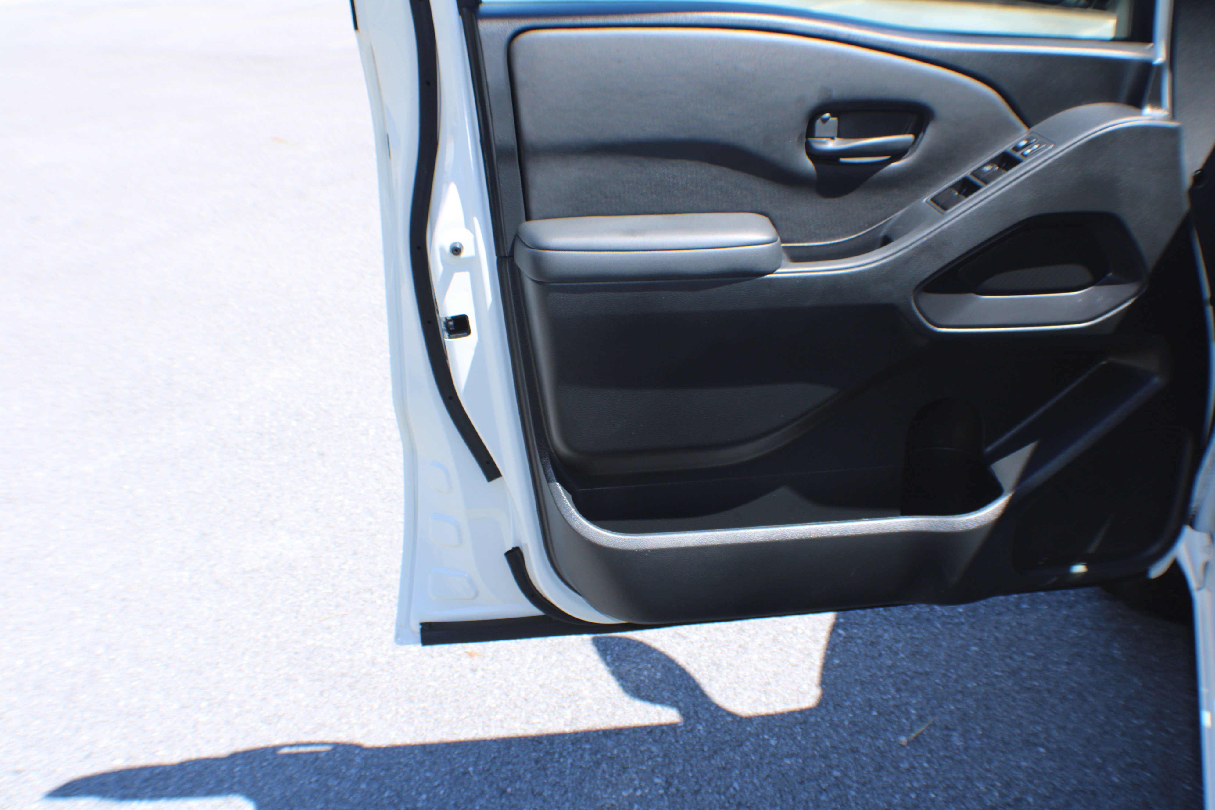 2023 Nissan Frontier S photo 2