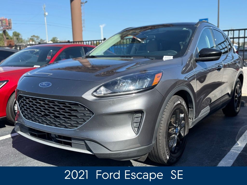2021 Ford Escape SE photo 4