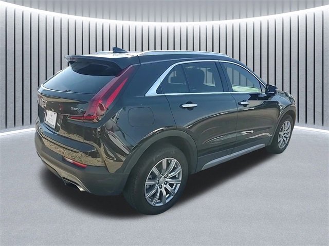 2023 Cadillac XT4 Premium Luxury photo 2