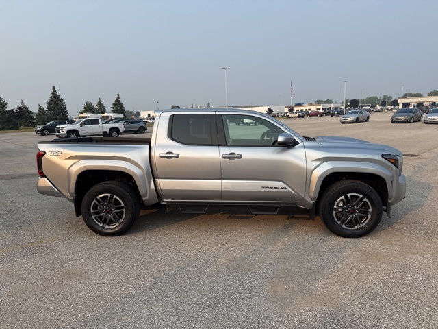 2024 Toyota Tacoma TRD Sport photo 3