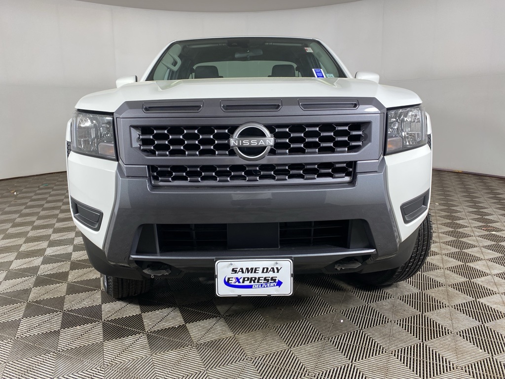 2025 Nissan Frontier SV photo 4