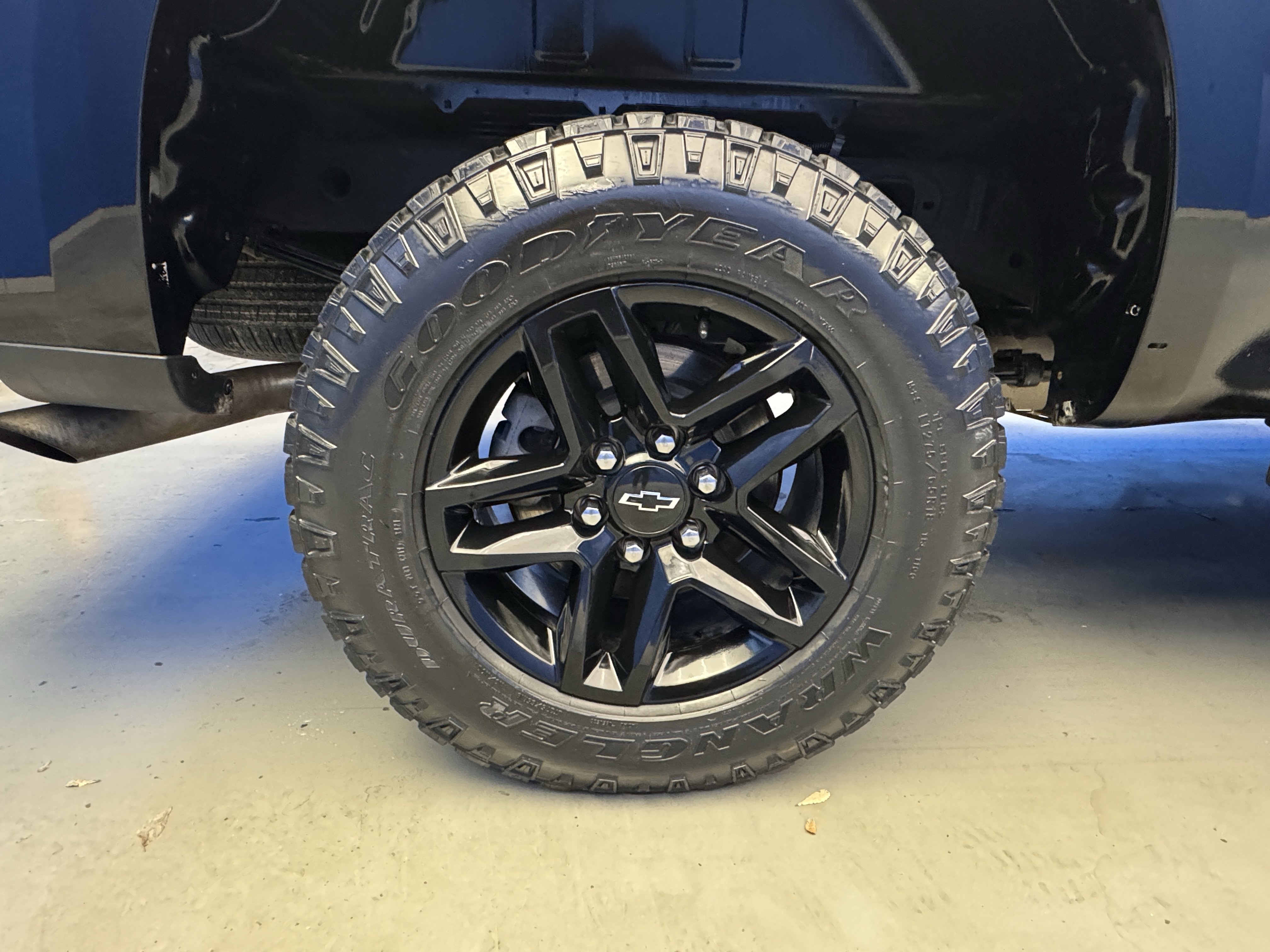 2022 Chevrolet Silverado Trail Boss Custom photo 2