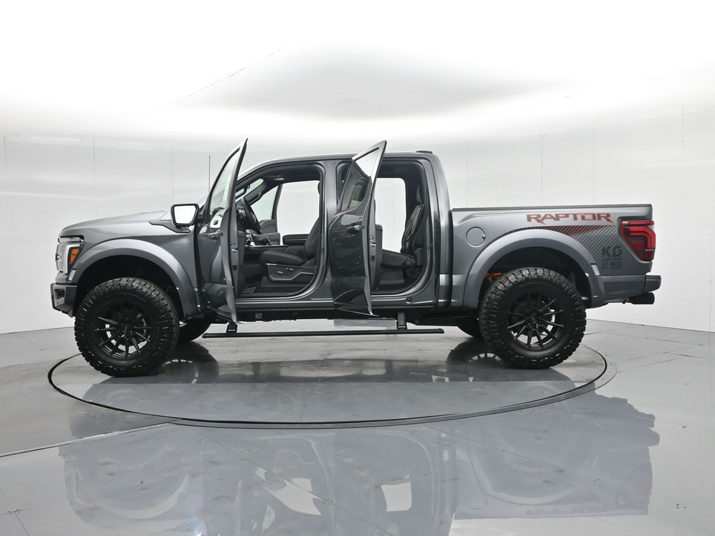 2025 Ford F-150 Raptor photo 34
