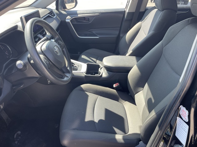 2024 Toyota RAV4 LE photo 9