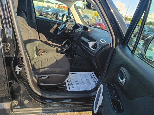 2018 Jeep Renegade Latitude North Edition photo 17