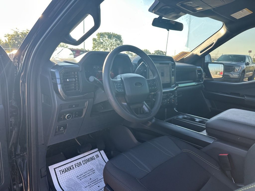 2025 Ford F-150 STX photo 9