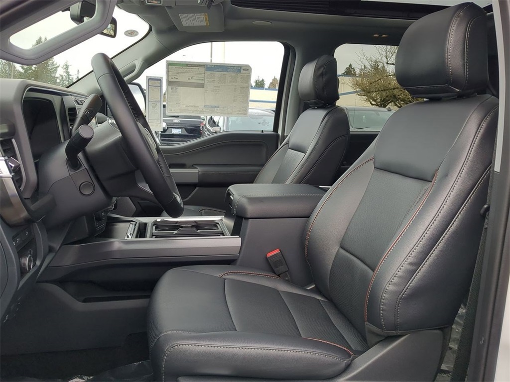 2024 Ford F-350 Lariat photo 14